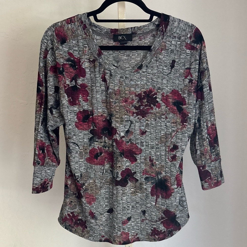 Gray Ribbed Floral Print 3/4 Sleeve Sweater, Small